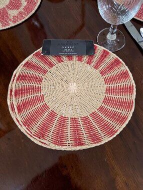 Homewear New Round Sunburst Natural Fiber Rattan Boho Accent Placemats 2 pc Set